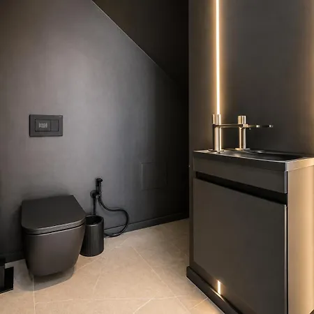 Terme 2 - Renovated Garden Duplex - Old Town 아파트